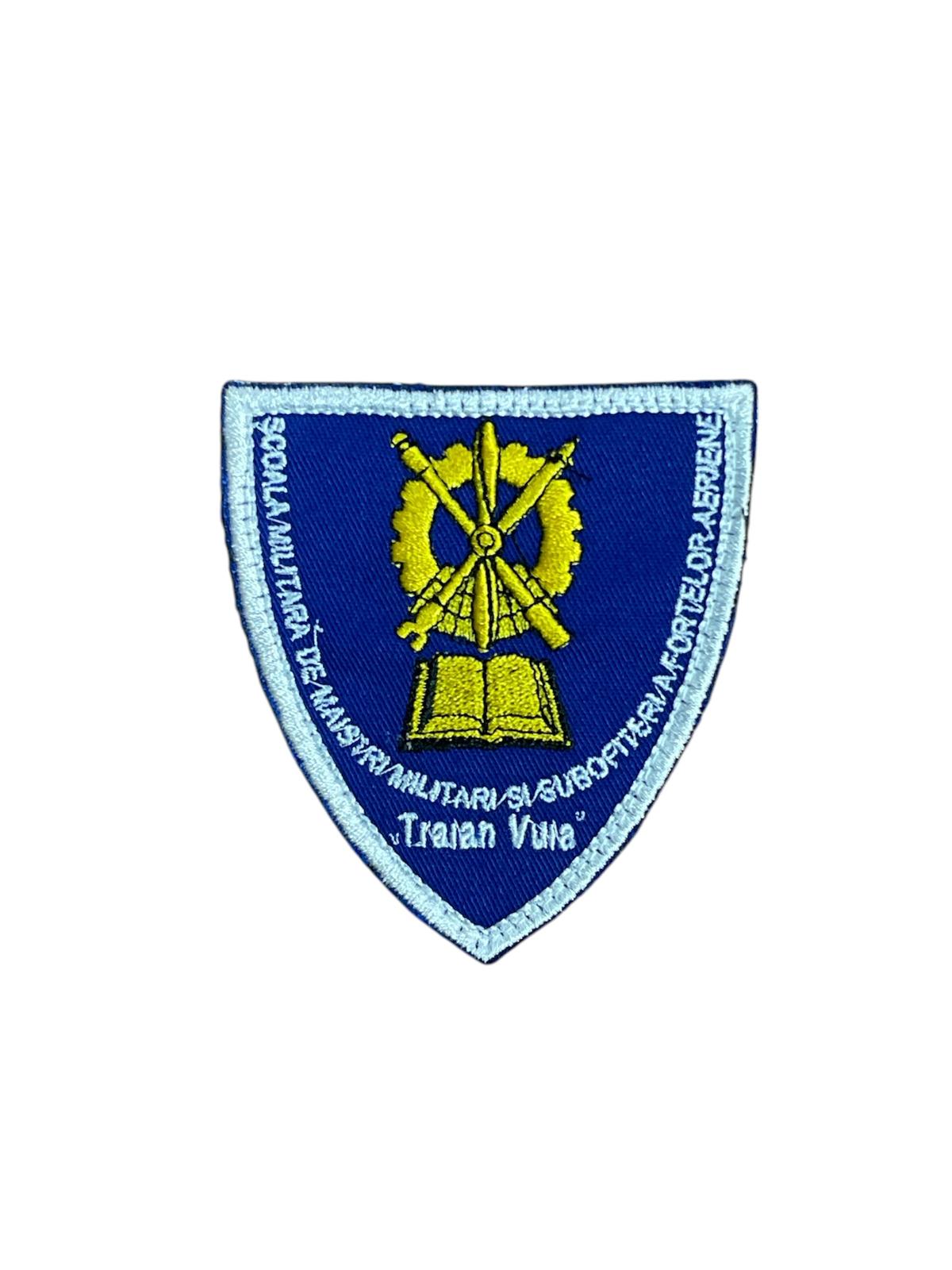 Emblema SCOALA MILITARA DE MAISTRII MILITARI SI SUBOFITERI AI FORTELOR AERIENE  pentru tinuta de oras.